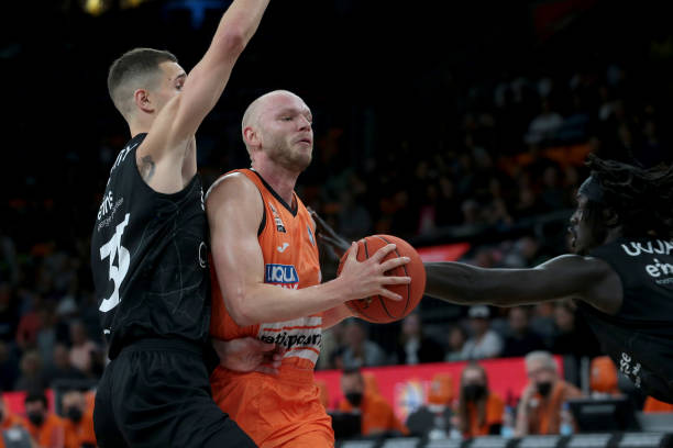 强大的控球 强大的控球