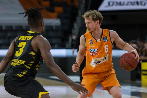 与库里同时 与库里同时