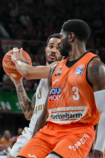 进攻可以称 进攻可以称