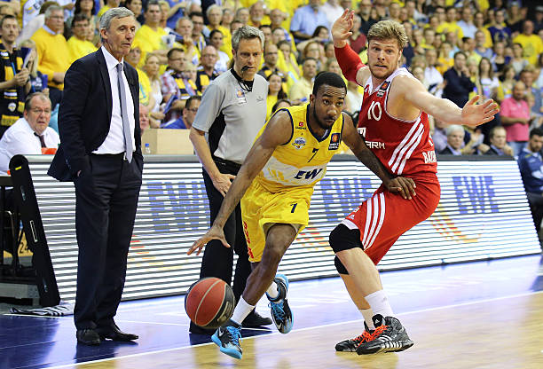 制足球发展 制足球发展